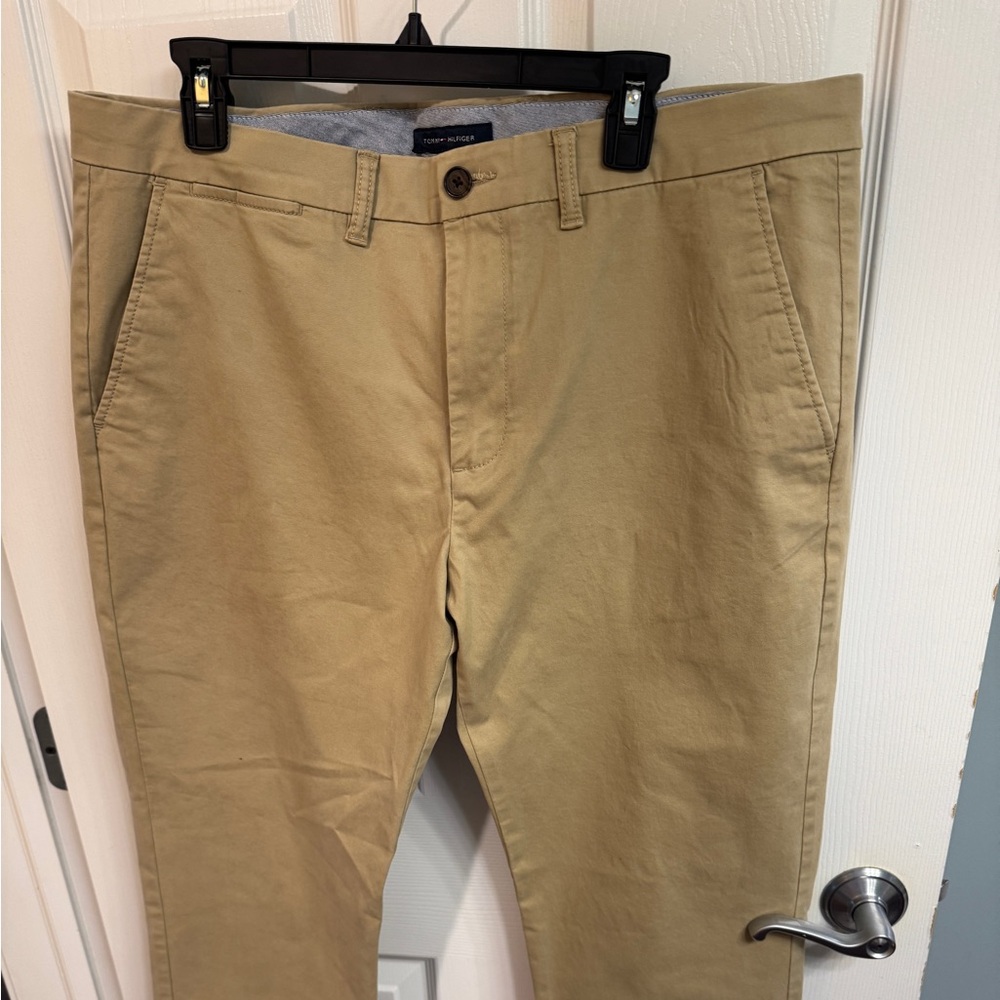 Tommy Hilfiger Tan Chinos